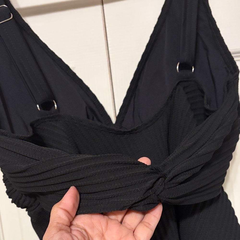 Black Ribbed One-Piece Swimsuit - Picture 5 of 5
